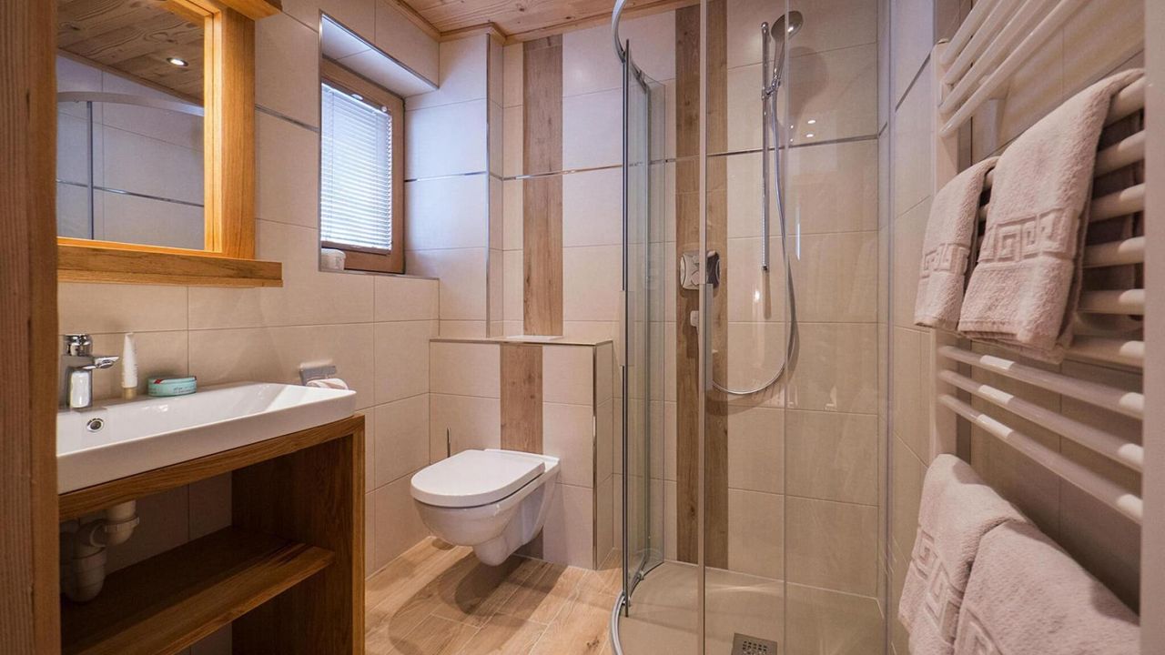 BathRoom BathRoom